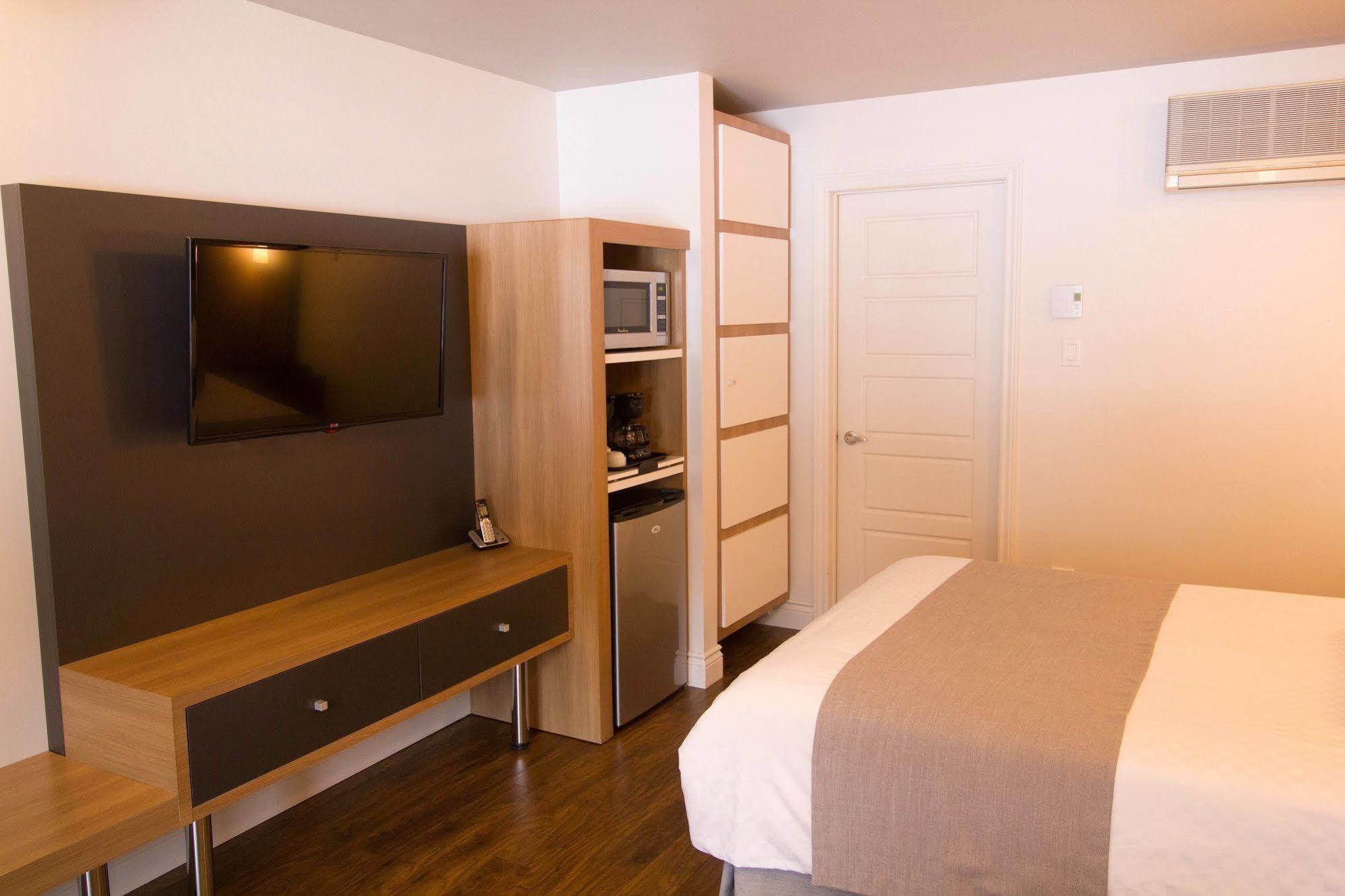 Hôtel Marineau La Tuque Extérieur photo